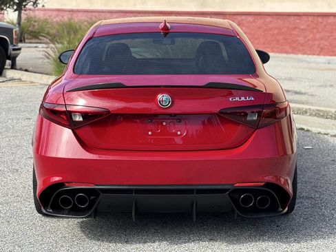 Used 2018 Alfa Romeo Giulia Quadrifoglio w/ Driver Assist Dynamic Package image 6