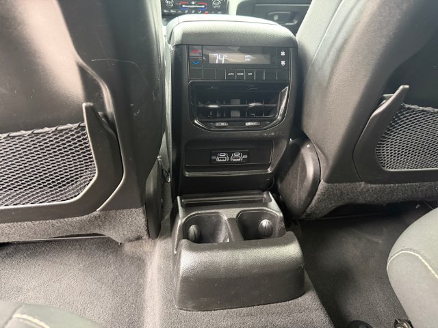 Used 2023 Jeep Grand Cherokee L Laredo AWD/4WD image 19