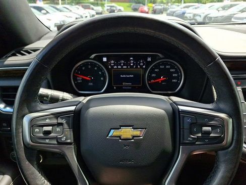 Used 2021 Chevrolet Tahoe Premier w/ Premium Package AWD/4WD image 24