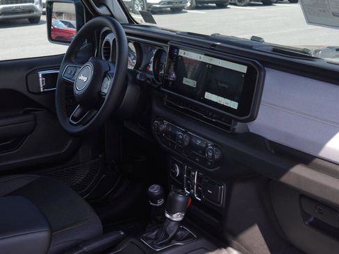 New 2026 Jeep Gladiator Sport AWD/4WD image 28