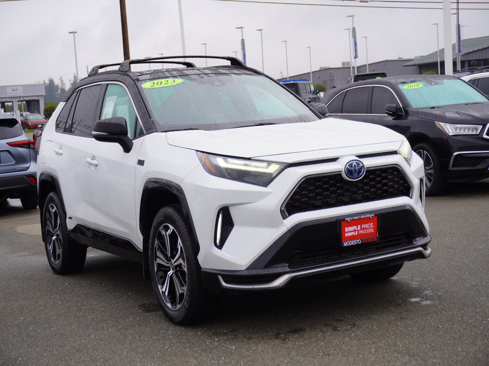 Used 2023 Toyota RAV4 XSE w/ Weather Package AWD/4WD image 1