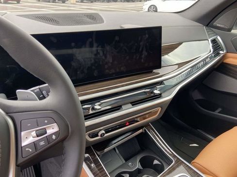 Used 2025 BMW X5 xDrive40i w/ Premium Package image 23