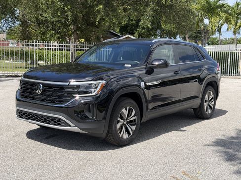New 2026 Volkswagen Atlas Cross Sport SE FWD image 3