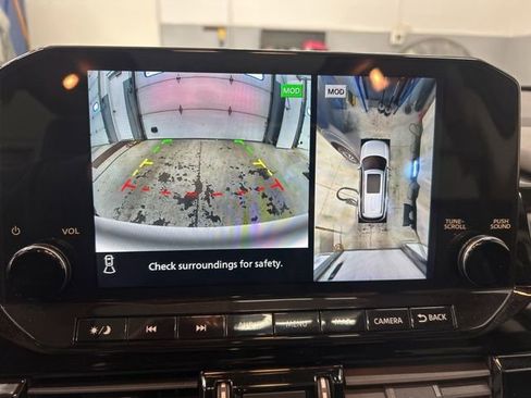 Used 2022 Nissan Pathfinder Platinum w/ Cargo Package AWD/4WD image 14