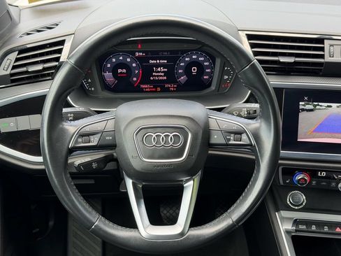 Used 2019 Audi Q3 2.0T Premium w/ Convenience Package AWD/4WD image 19