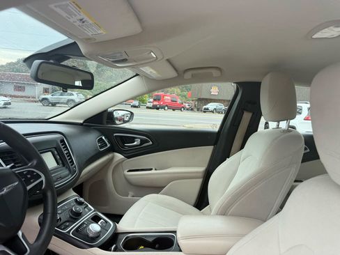 Used 2015 Chrysler 200 Limited FWD image 28