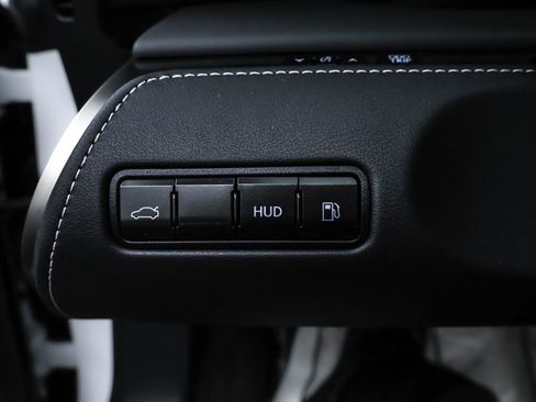 Used 2024 Lexus LC 500 Convertible image 28