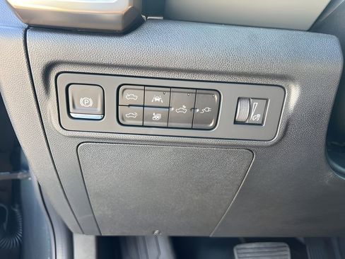 New 2025 GMC Hummer EV 2X w/ LPO, Dark Essentials Package image 28