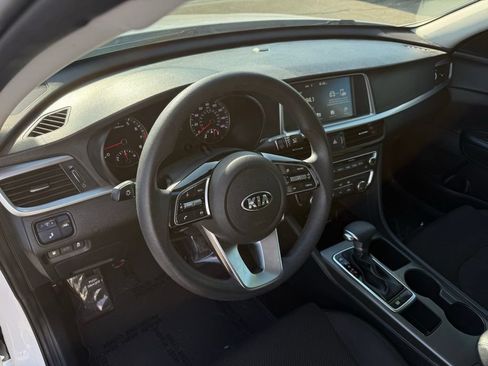 Used 2020 Kia Optima LX FWD image 17