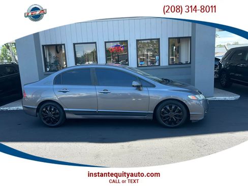 Used 2010 Honda Civic LX image 1