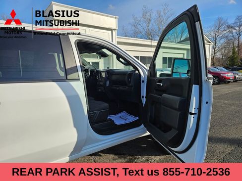 Used 2024 Chevrolet Silverado 2500 Custom w/ Custom Value Package image 13