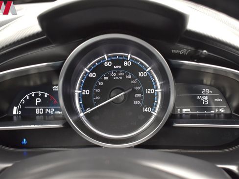 Used 2019 Toyota Yaris XLE image 17