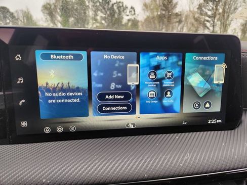 New 2026 Nissan Kicks SR FWD image 14