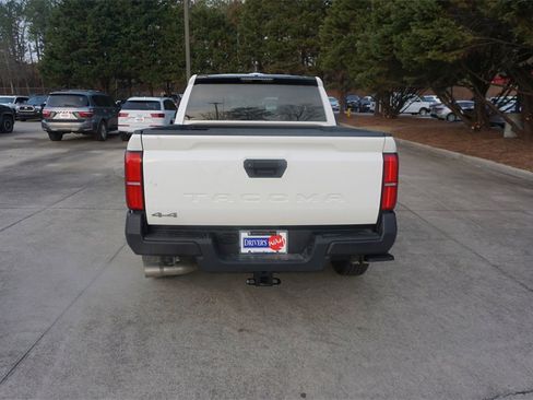 Used 2024 Toyota Tacoma SR image 21