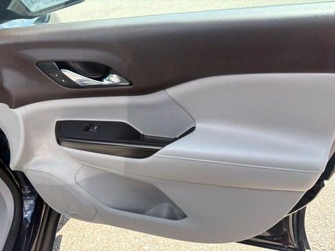 Used 2017 GMC Acadia SLT FWD image 22