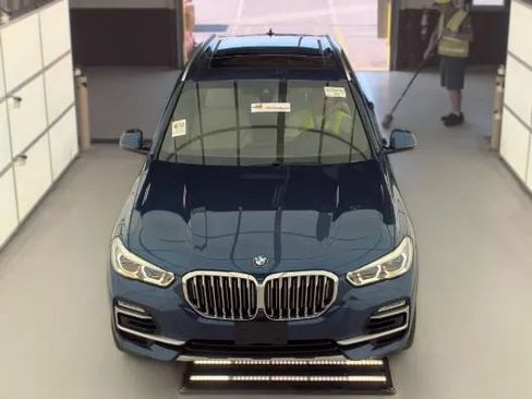 Used 2019 BMW X5 xDrive40i w/ Executive Package AWD/4WD image 2