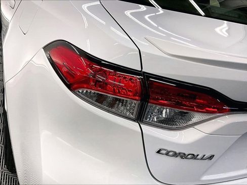 Used 2024 Toyota Corolla SE FWD image 27