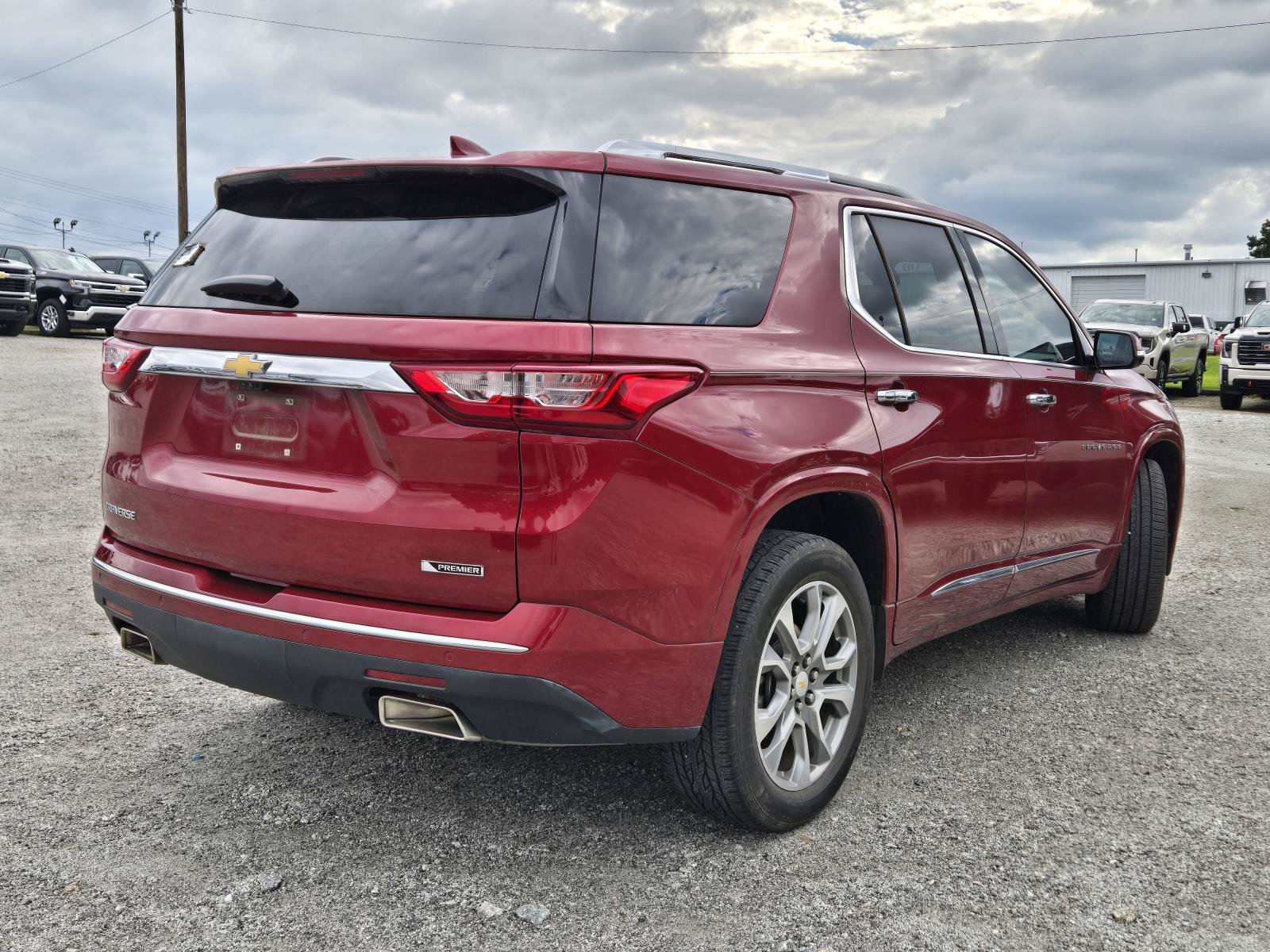 Used 2018 Chevrolet Traverse Premier w/ Driver Confidence II Package FWD image 4