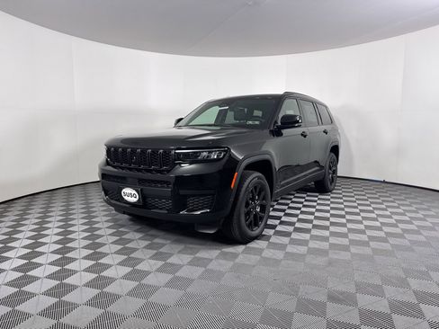 New 2025 Jeep Grand Cherokee L Altitude image 15