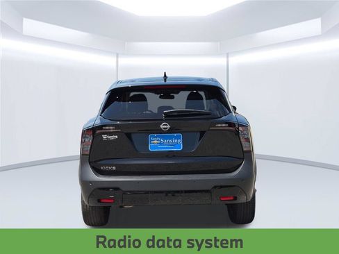 Used 2025 Nissan Kicks SV FWD image 5