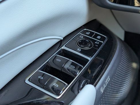 Used 2024 Cadillac Lyriq Sport AWD/4WD image 30