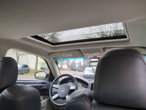 Used 2006 Chrysler 300 SRT8 w/ SRT Option Group I image 22