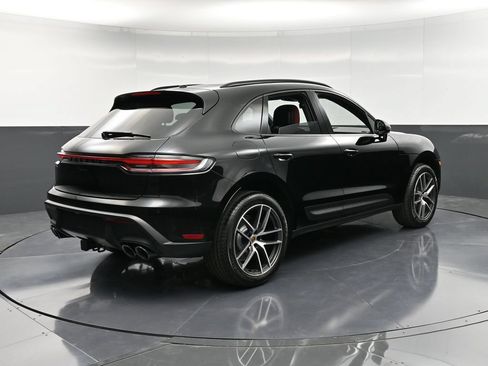 Certified 2026 Porsche Macan AWD/4WD image 8