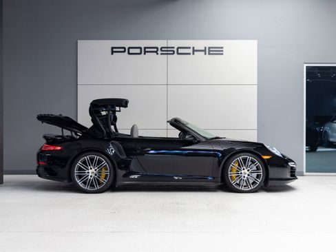 Certified 2014 Porsche 911 Turbo S AWD/4WD image 9