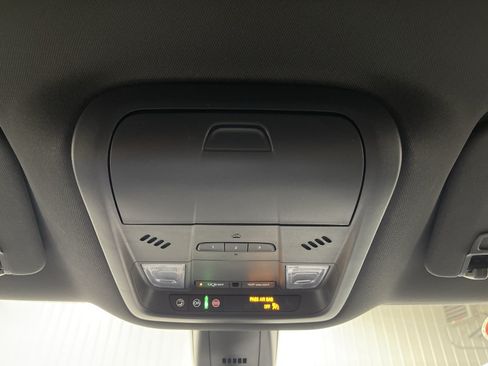 Used 2023 Buick Enclave Premium AWD/4WD image 20