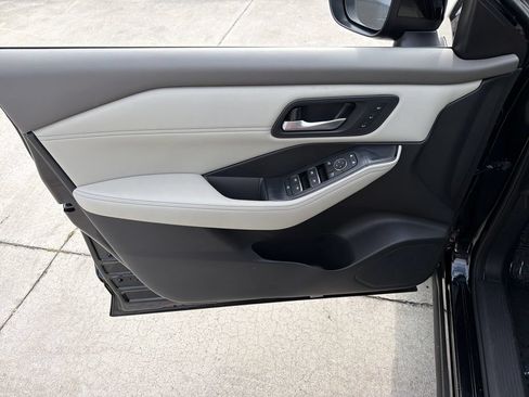 Certified 2023 Nissan Rogue SL FWD image 18