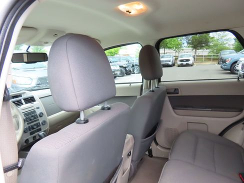 Used 2010 Ford Escape XLT FWD image 20