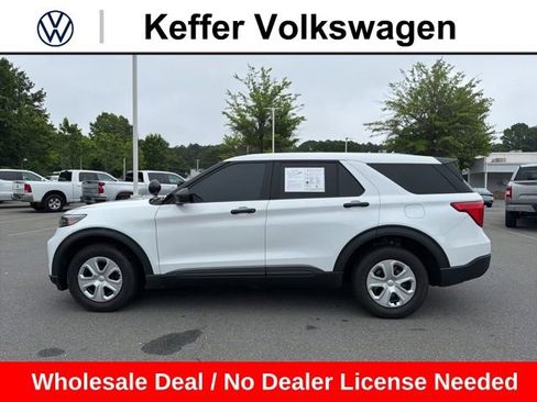 Used 2022 Ford Explorer 4WD Police Interceptor image 2