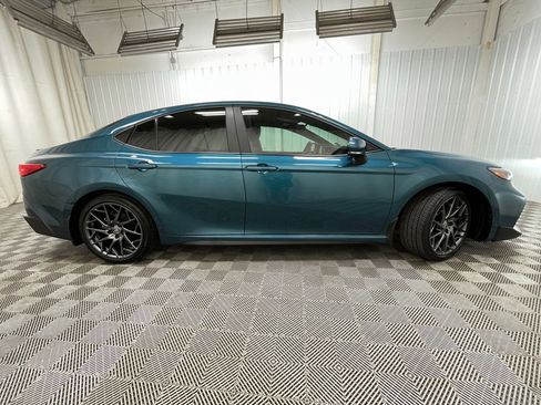 Used 2025 Toyota Camry SE image 16