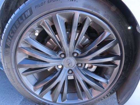 Used 2017 INFINITI Q60 w/ Cargo Package image 18