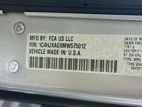 Used 2021 Jeep Wrangler Sport AWD/4WD image 34