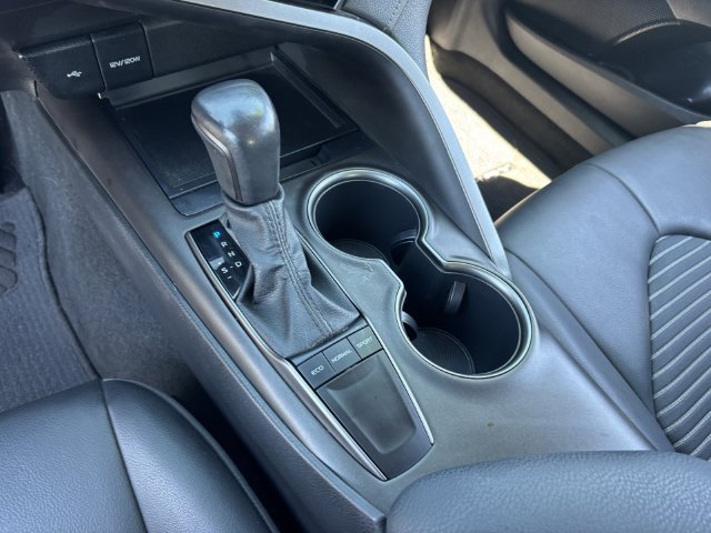 Used 2022 Toyota Camry SE w/ Carpet Mat Package (TMS) FWD image 25
