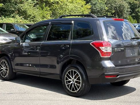Used 2014 Subaru Forester 2.5i AWD/4WD image 3