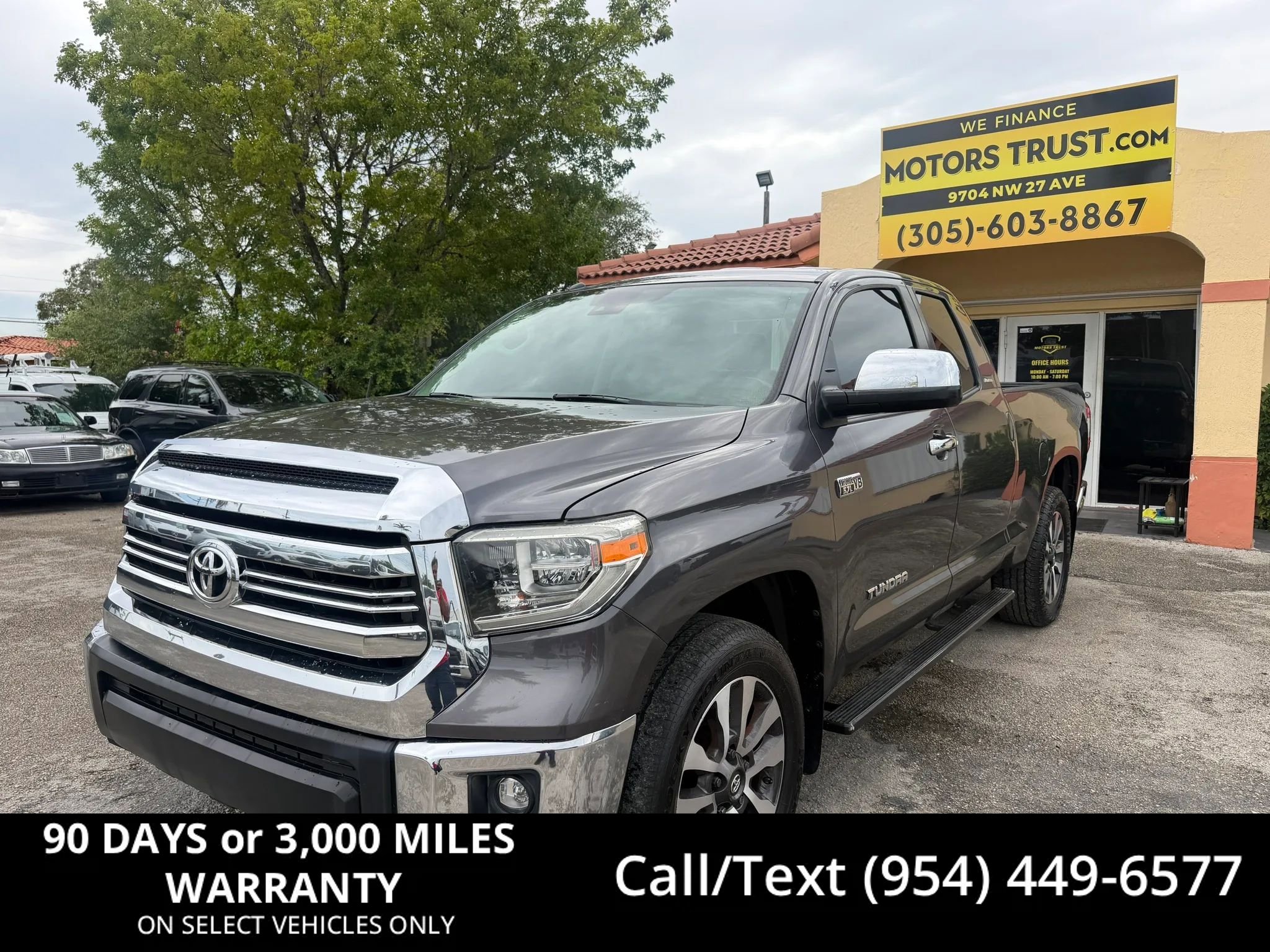 Used 2019 Toyota Tundra Limited RWD image 1