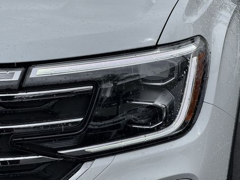 Used 2026 Volkswagen Atlas SE FWD image 5
