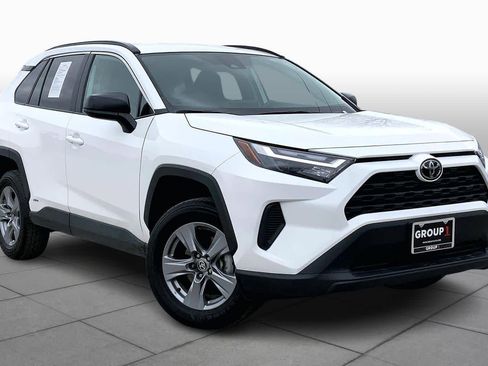 Used 2025 Toyota RAV4 LE image 2