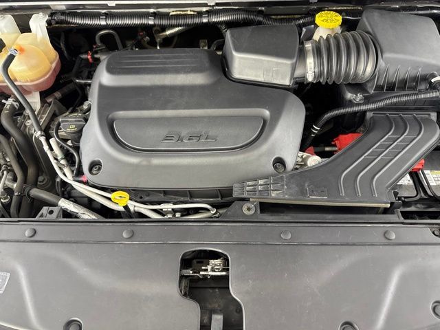 Used 2021 Chrysler Pacifica Touring w/ S Appearance Package FWD image 17