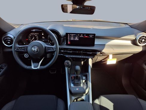 New 2026 Alfa Romeo Tonale Sprint image 11