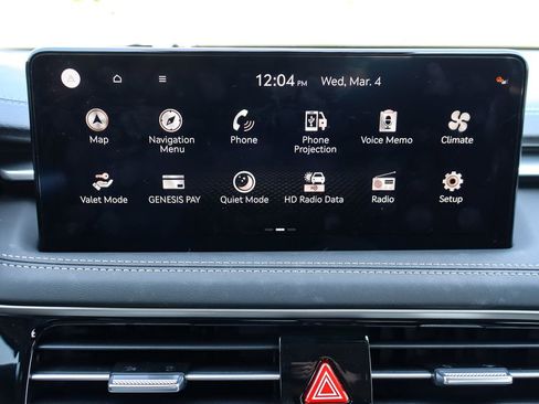 Used 2026 Genesis G70 2.5T image 32