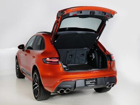 Certified 2024 Porsche Macan S AWD/4WD image 35