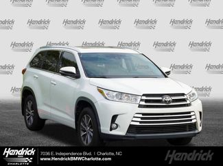 Used 2017 Toyota Highlander XLE AWD/4WD video 1
