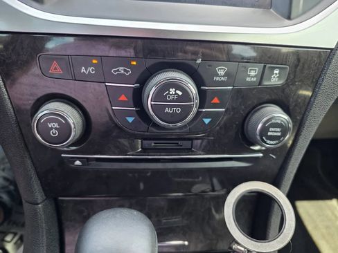 Used 2011 Chrysler 300 Limited w/ Sound Group RWD image 21