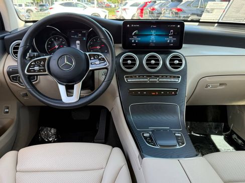 Used 2021 Mercedes-Benz GLC 300 image 42
