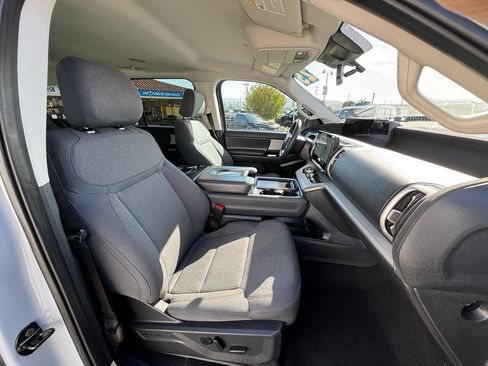 Used 2025 Ford Expedition Max Active RWD image 18