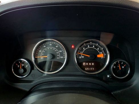 Used 2017 Jeep Compass Latitude AWD/4WD image 23