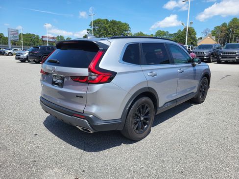 Used 2024 Honda CR-V Sport image 5